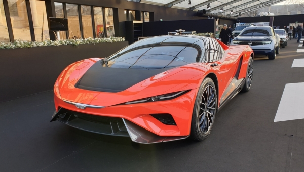  Les plus beaux concept-cars s'exposent aux Invalides.